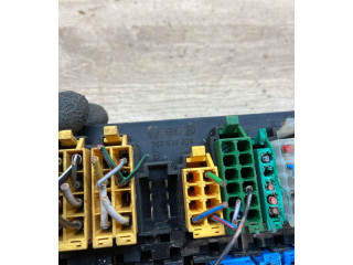 Блок предохранителей 357937039, 6N0971006 Volkswagen Caddy