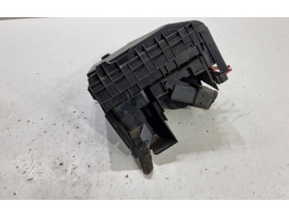   Pojistková skříňka 1K0937132G, 1K0937132F   Volkswagen Tiguan 2010