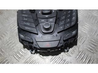 Радио/ проигрыватель CD/DVD / навигация