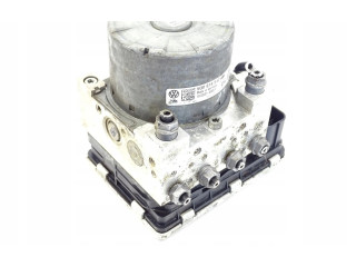 Блок АБС 5Q0614517AM Skoda Octavia Mk3 (5E) 2013 - 2019 года