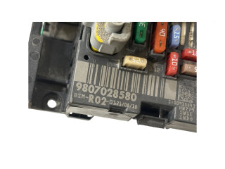 Pojistková skříňka Řídící jednotka BSM 9807028580 Peugeot 3008 I 2010