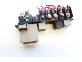 Блок предохранителей 8l0941822 Volkswagen Golf IV