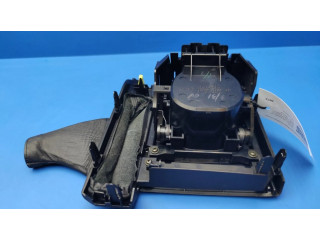 Передний держатель чашки