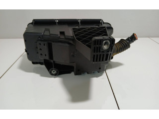 Блок предохранителей  30728132   Volvo XC90    