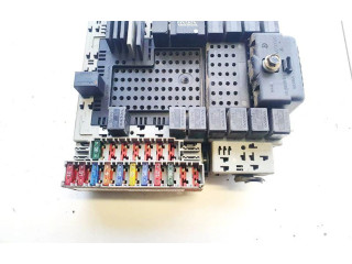 Блок предохранителей  8622520, 8622520   Volvo V70    