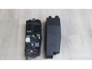 Pojistková skříňka 4D070 KIA Carnival 2007