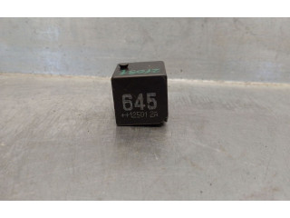 Блок предохранителей 4H0951253A Audi Q3 8U