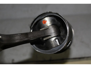 Поршень с шатуном 55280444 Alfa Romeo Giulietta