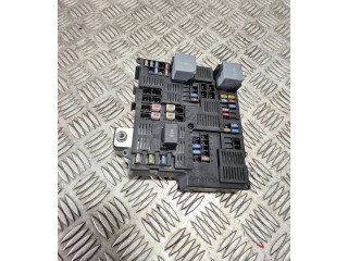 Блок предохранителей 32322427 Volvo S60