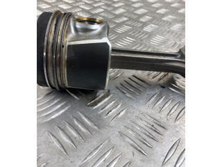  Поршень с шатуном CRLB 02604LA  Audi A3 S3 8V  