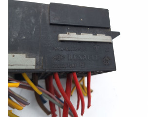 Блок предохранителей 7703297597C   Renault Clio II    