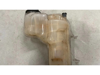 Расширительный бачок охлаждающей жидкости