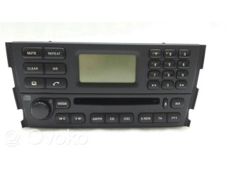 Радио/ проигрыватель CD/DVD / навигация