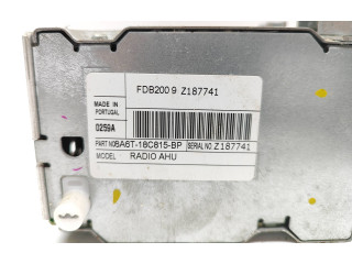 Радио/ проигрыватель CD/DVD / навигация