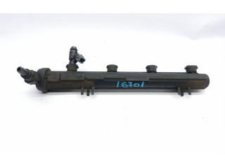 Топливная рампа 8200166875, 8200001963 Renault Clio II