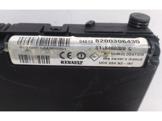 Pojistková skříňka Řídící jednotka BSM 8200306435, S118400320C Renault Megane II 2004