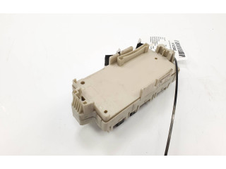 Pojistková skříňka Mitsubishi Pajero 2008