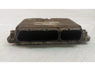 Řídící jednotka 038906013E Volkswagen Caddy 2003