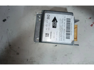 Блок подушек безопасности 90532629   Opel Tigra A