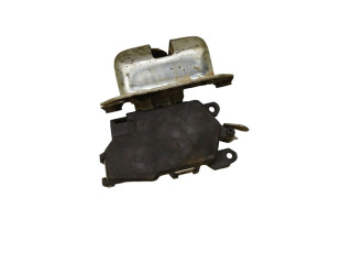 Zámek zadních dveří Subaru Forester SG 2004