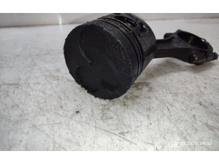 Поршень с шатуном 4D56 Mitsubishi L200