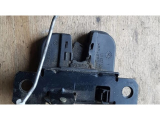 Замок задней крышки