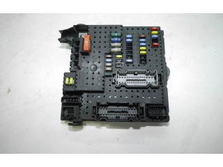 Блок предохранителей 8676391, 8676391 Volvo XC90