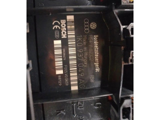   Pojistková skříňka 1K0937049AG, 1K0937049AG   Volkswagen Caddy 2009