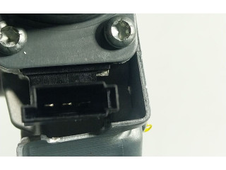 Моторчик заднего дворника     Maserati Levante