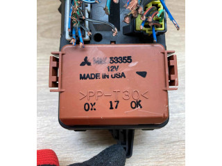 Блок предохранителей MB953355, 0K080231 Mitsubishi Carisma