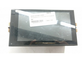 Радио/ проигрыватель CD/DVD / навигация