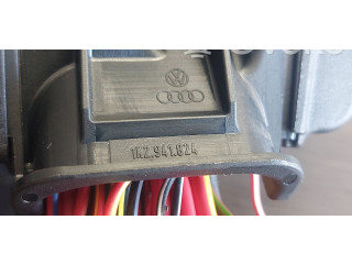 Блок предохранителей  1K2941824   Audi A3 S3 A3 Sportback 8P    