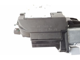 Замок багажника 7P0827505M    Porsche Cayenne (92A) 2011 - 2017 года