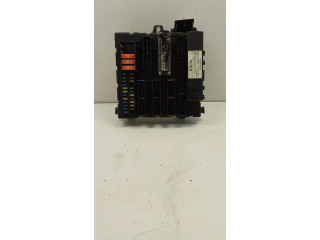 Блок предохранителей 13189928, 008008000 Opel Vectra C