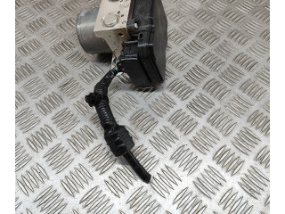 Блок АБС 8954171L01, 11604080610 Toyota Hilux (AN120, AN130) 2015 - 2020 года