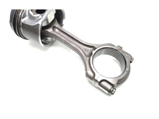 Поршень с шатуном 4N14 Mitsubishi Outlander