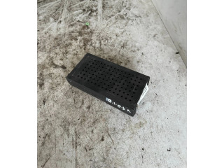 Блок предохранителей 8688153, 8645729 Volvo V70