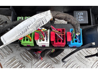 Блок предохранителей  4M0971845BR   Audi SQ7    