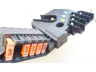 Pojistková skříňka A2115460841, 0-1394837-1 Mercedes-Benz E W211 2003