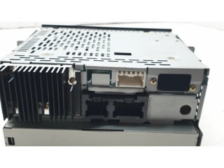 Радио/ проигрыватель CD/DVD / навигация