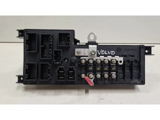 Блок предохранителей 518829007, 8678449   Volvo S80    