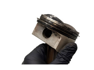 Píst 079B Audi A8 S8 D4 4H