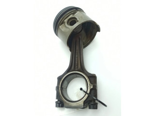 Píst 11004 Mercedes-Benz S W116 pro benzínový motor 2.8