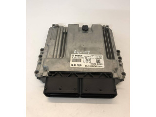 Блок управления двигателя 391402A925, 0281033002 KIA Ceed