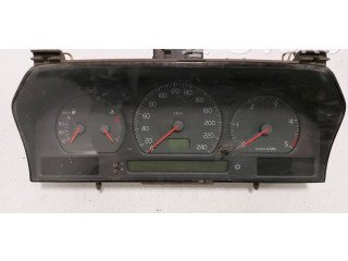 Панель приборов 9472523, 69294240T   Volvo V70       