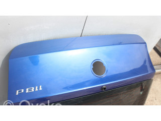 Задняя крышка (багажника)