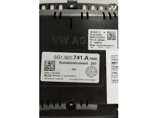 Панель приборов 5G1920741A Volkswagen Golf VII