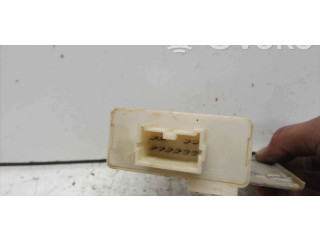 Блок предохранителей    Mitsubishi L200    