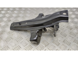 Другая деталь отсека двигателя