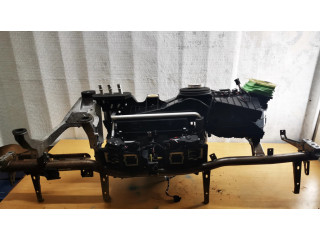 Балка крепления панели